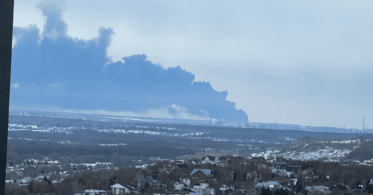 Пожежа на нафтобазі у Кстово після таки дронів 23 квітня