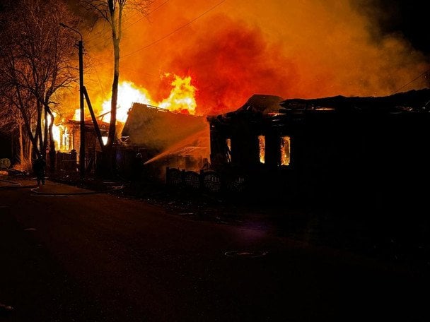 Наслідки удару російських дронів по Новгород-Сіверському на Чернігівщині / © Фото з відкритих джерел