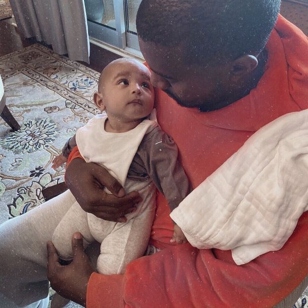  / © instagram.com/kimkardashian