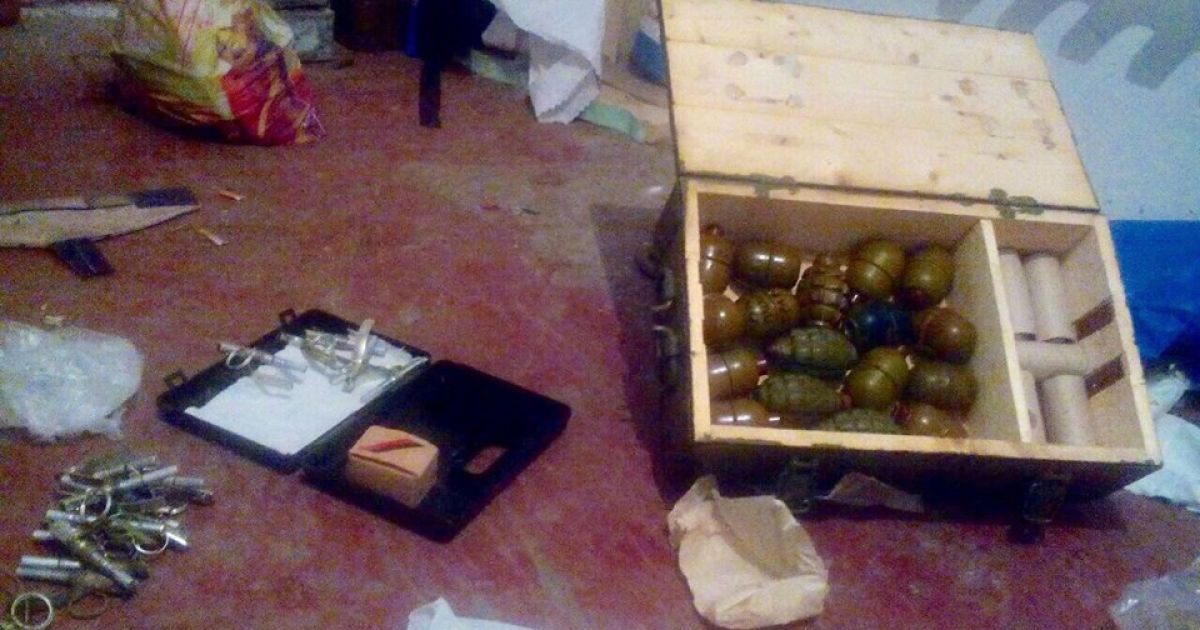 13 гранат РГД-5, 4 гранати Ф-1, 5 гранат ВОГ_2 / © facebook.com/Вячеслав Аброськін