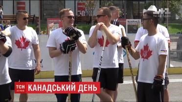 В Україні відсвяткували річницю незалежності Канади хокейним матчем на Хрещатику