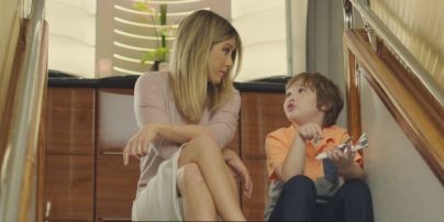 Дженнифер Энистон с маленьким мечтателем умилили юзеров в новой рекламе