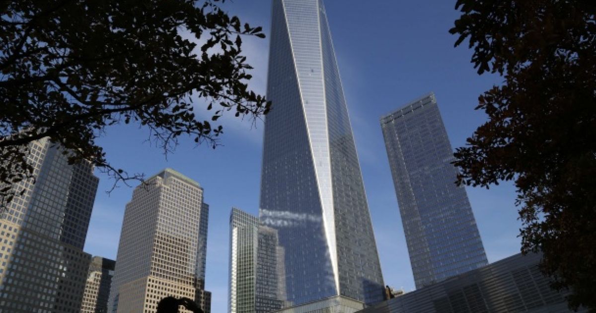 В Нью-Йорке через 13 лет после теракта открыли молл Всемирного торгового центра