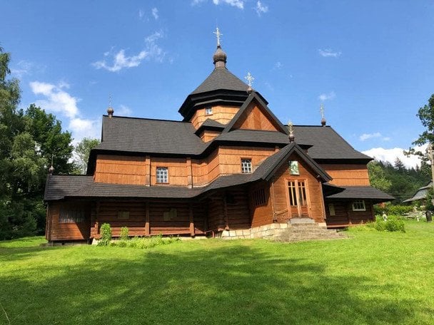 Церква в Криворівні, де знімали «Тіні забутих предків» / © facebook.com/sviatoslav.vakarchuk