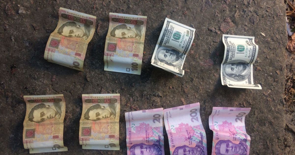 "Знімали причину": подружжя-гастролери обкрадали гостинних пенсіонерів у Херсонській області 