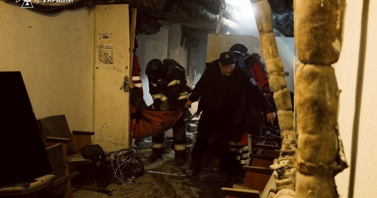 Missile attack on Chernihiv on April 17 / Photo: State Emergency Service