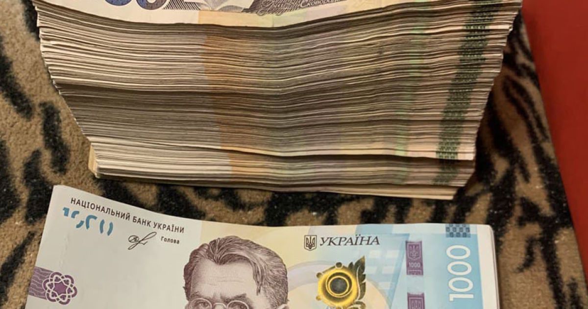 У Києві медпрацівниця та поліціянт організували схему фейкової вакцинації від коронавірусу