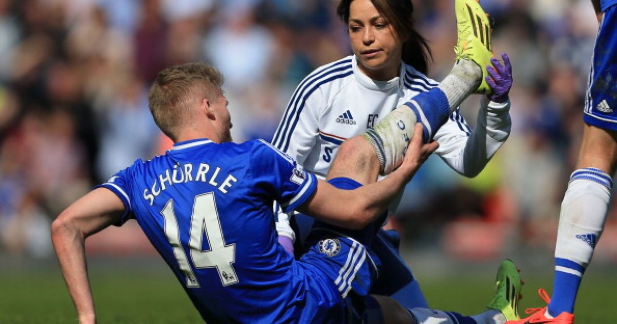 Ева Карнейро