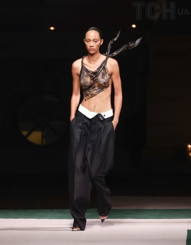 Коллекция Victoria Beckham весна-лето 2025 / © Associated Press