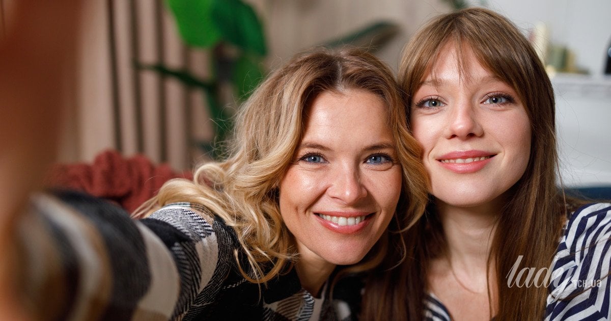 Як звичка батьків робити селфі впливає на бажання дитини змінювати зовнішність