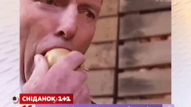 Цибулевим інтернет-флешмобом австралійці проводжають у відставку прем’єра Тоні Ебота