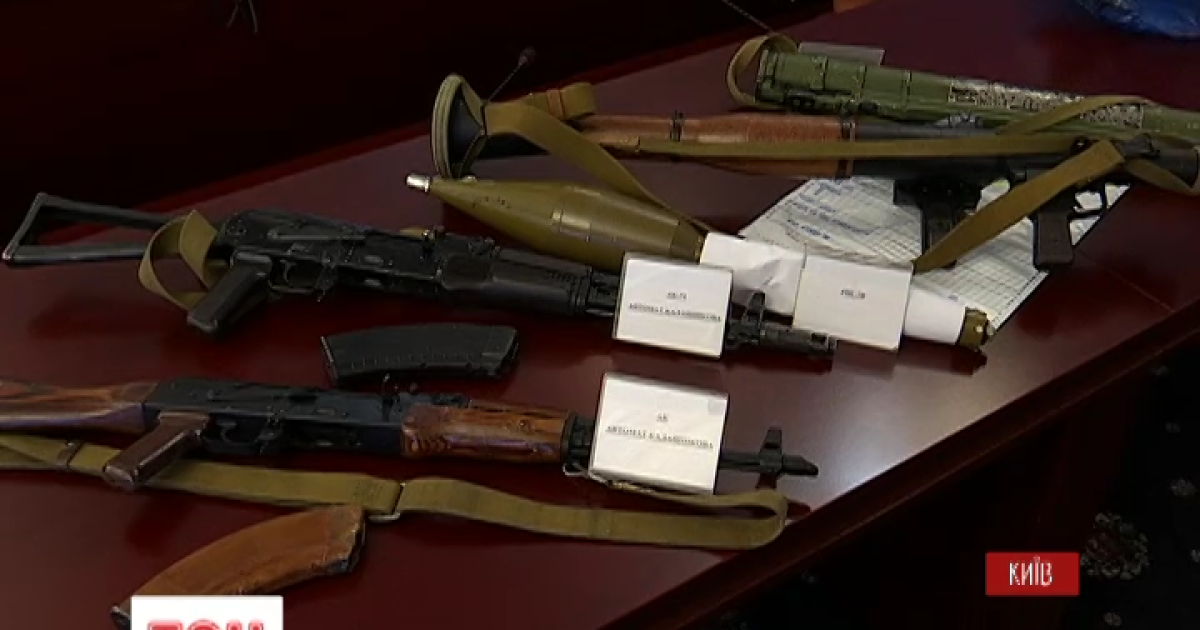 Выяснилось, что автомат Калашникова можно приобрести от 8000 гривен