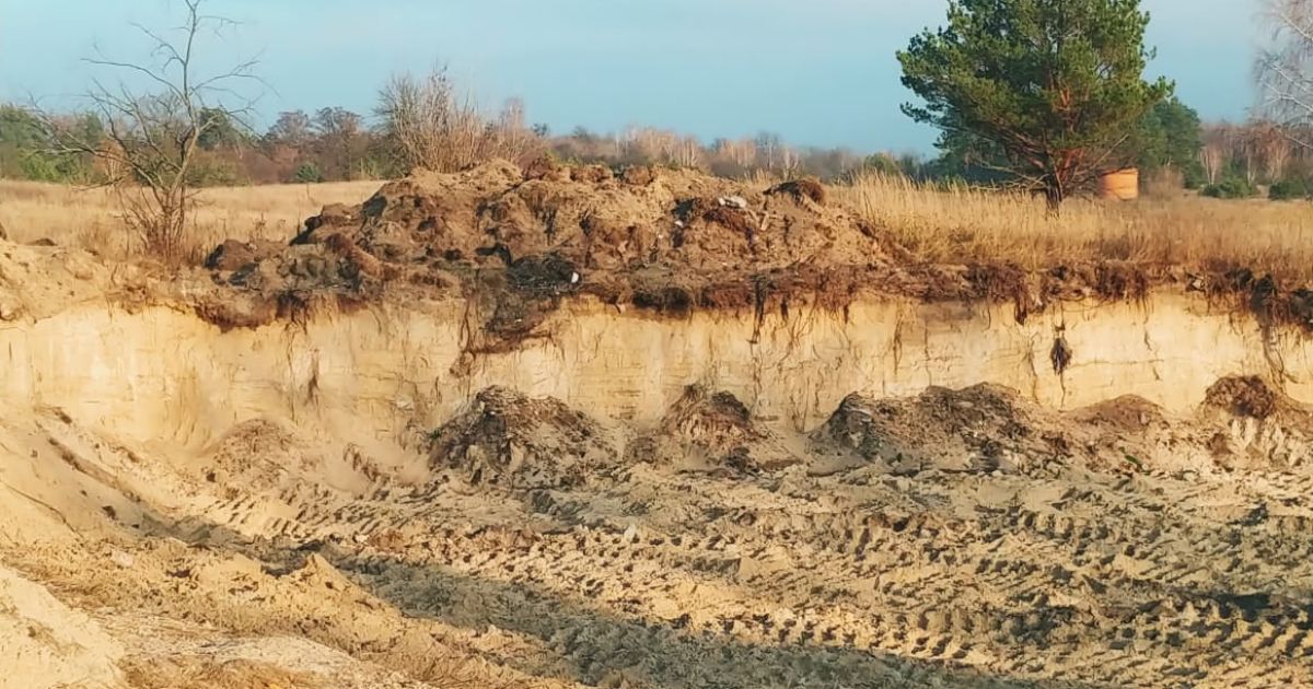 У Чорнобильському заповіднику невідомі незаконно видобували пісок