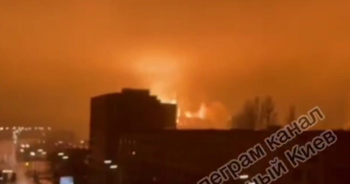 У Києві прогриміли потужні вибухи (відео)