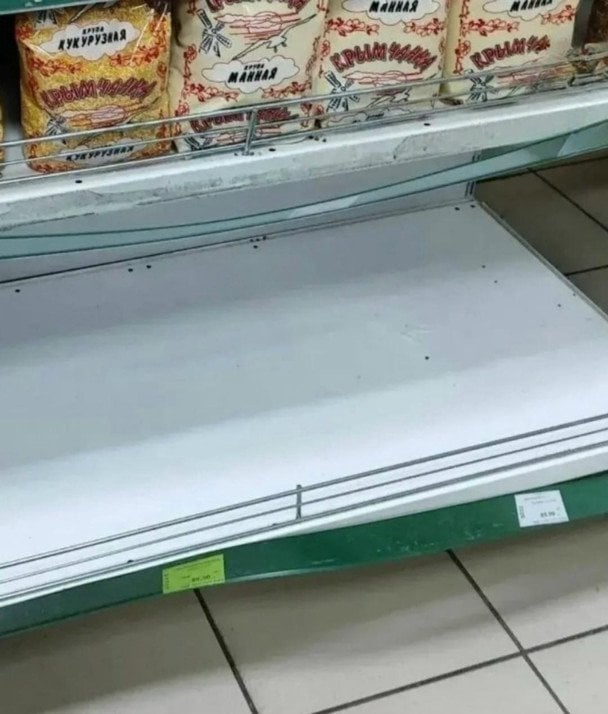 Не бензином єдиним: у Криму почали зникати продукти з полиць магазинів