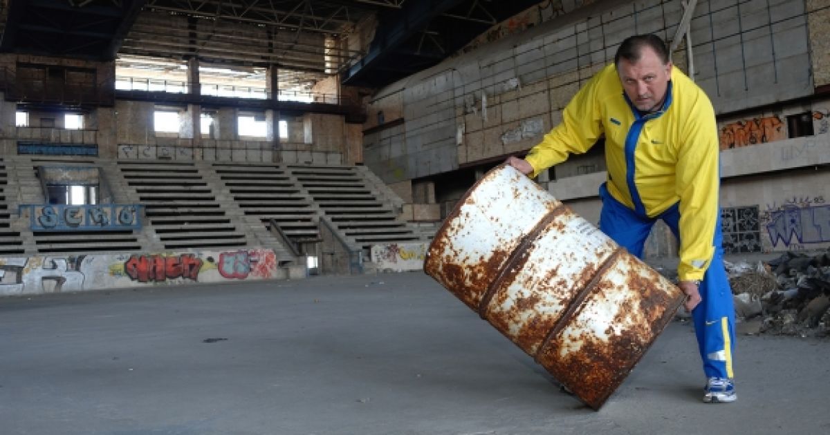 Толкатель Роман Вирастюк.