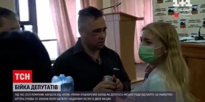 Зламана щелепа і надбрівна дуга – в залі міської ради побили депутата від партії "За майбутнє"