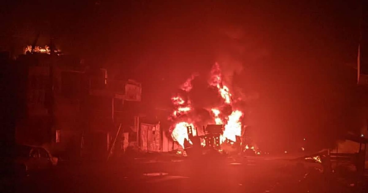 На Гаити взорвалась автоцистерна с топливом: более полусотни человек сгорели заживо (видео)