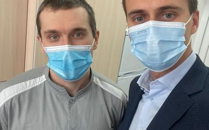 В Україні вже вакцинували від коронавірусу першу людину: хто отримав щеплення