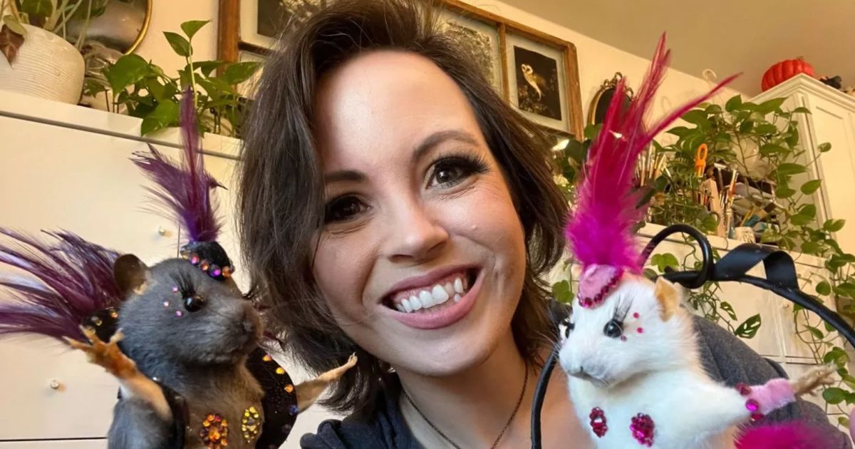 Женщина превращает мертвых крыс в сексуальных шоу-девушек / Фото: instagram.com/showtimetaxidermy