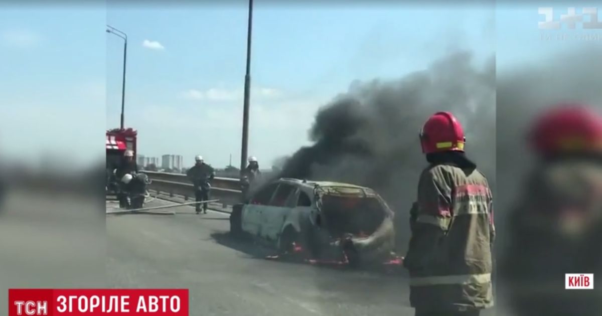 Пожар на Южном мосту вызвала машина на иностранных номерах