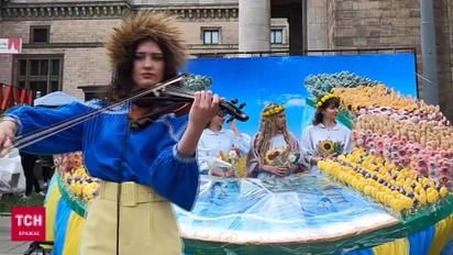 У Варшаві одеські кондитери влаштували велике пригощання для поляків