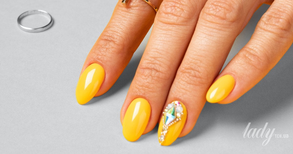 Маникюр на зиму: топ-5 модных идей для вдохновения