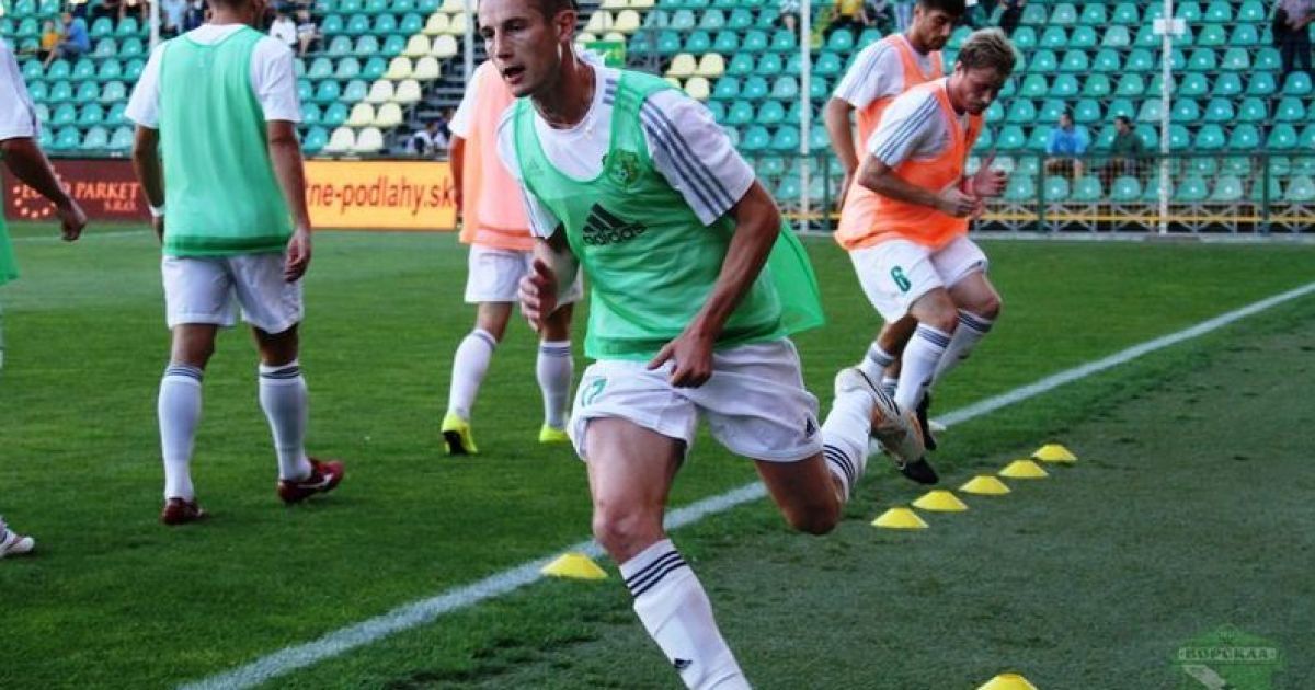 Чеснаков во время разминки