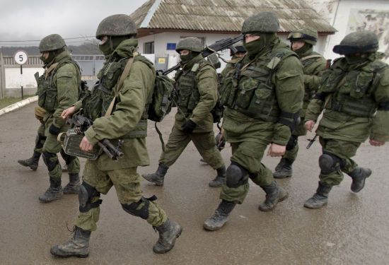 Збільшення чисельності військ РФ біля кордону з Україною та ситуація з "Омікроном": п'ять новин, які ви могли проспати