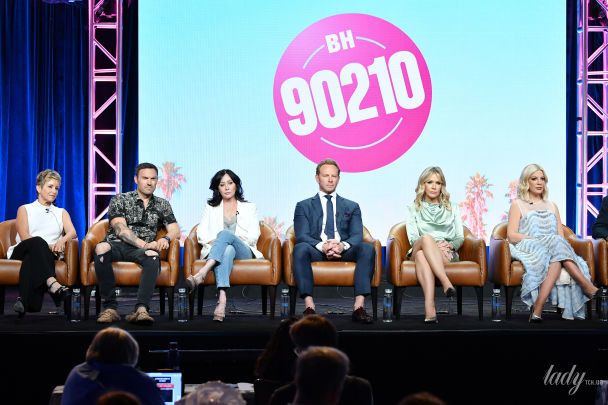 Шеннен Доерті і команда "Беверлі-Гіллз 90210" / © Getty Images