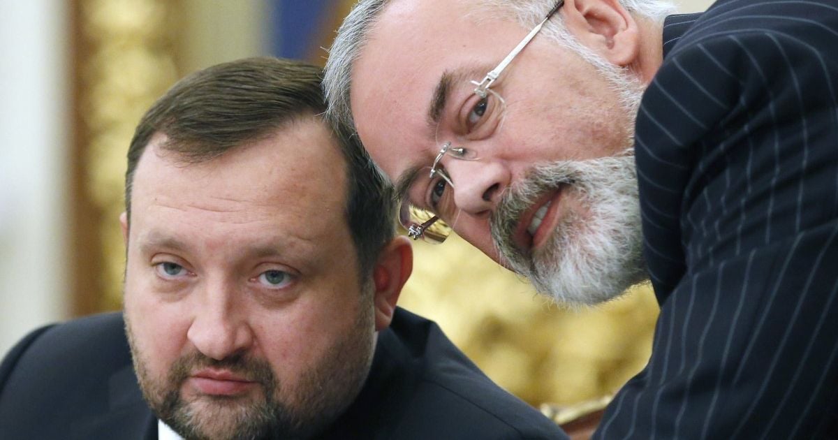 Євросоюз офіційно зняв санкції з Арбузова і Табачника: у списку лишилося лише 8 осіб