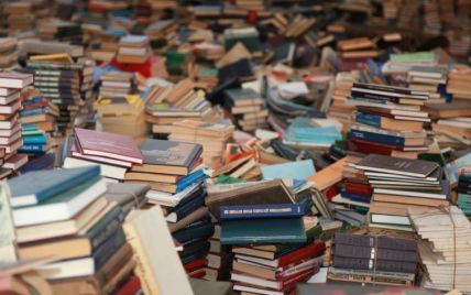 Киевляне сдали на макулатуру около 25 тонн российских книг
