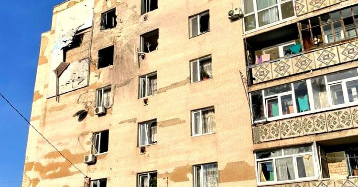 Окупанти обстріляли суднобудівний завод, газопровід і будинки на Херсонщині, є жертви: що відомо