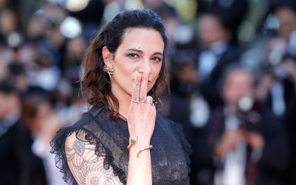 Не едиными домогательствами: Итальянская актриса обвинила Вайнштейна в изнасиловании
