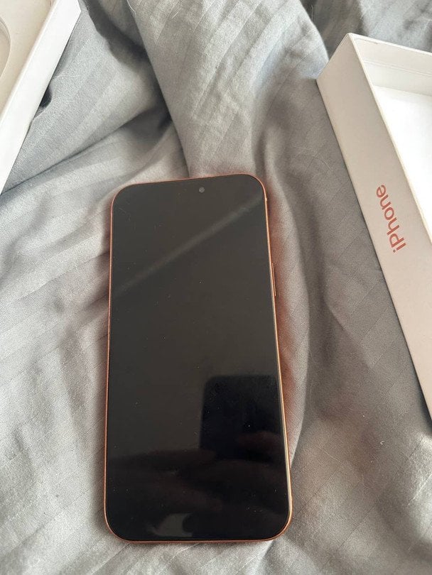 Несправжній телефон. Фото: navka1. / © соцмережі