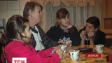 Трое детей-переселенцев из Донецкой области пытаются вернуть брата