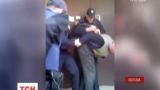 В інтернеті з'явилось відео арешту 63-річного чоловіка за торгівлю городиною в недозволеному місці