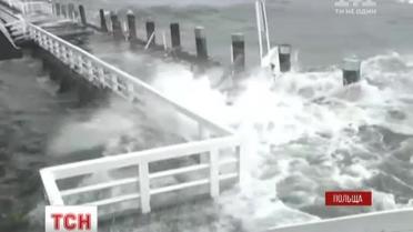 Сокрушительные ураганы атаковали Польшу, есть пострадавшие