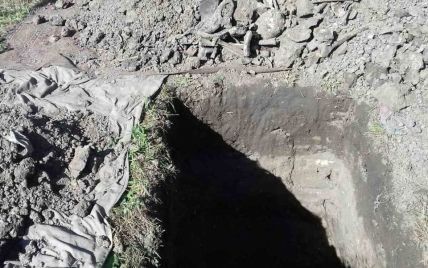 Розкидані людські кістки: у Рівному невідомі розкопали поховання жертв Голокосту
