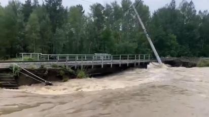 У Бурятії залізниця пішла під воду через прорив дамби