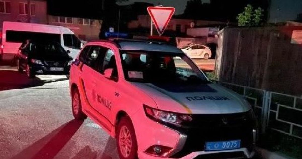 Под Киевом мужчина из-за отказа продать алкоголь открыл огонь по полиции