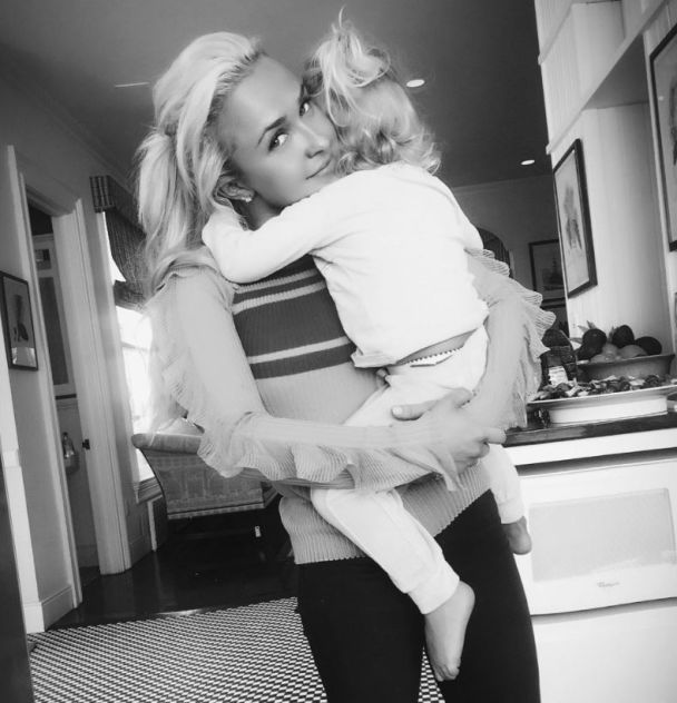 Гайден Панеттьєрі з донькою / © twitter.com/haydenpanettier