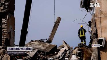 Кількість загиблих унаслідок ракетного удару по адміністрації у Миколаєві зросла до 16