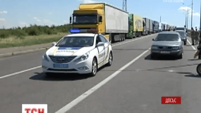 На кордоні з Польщею утворилися величезні черги