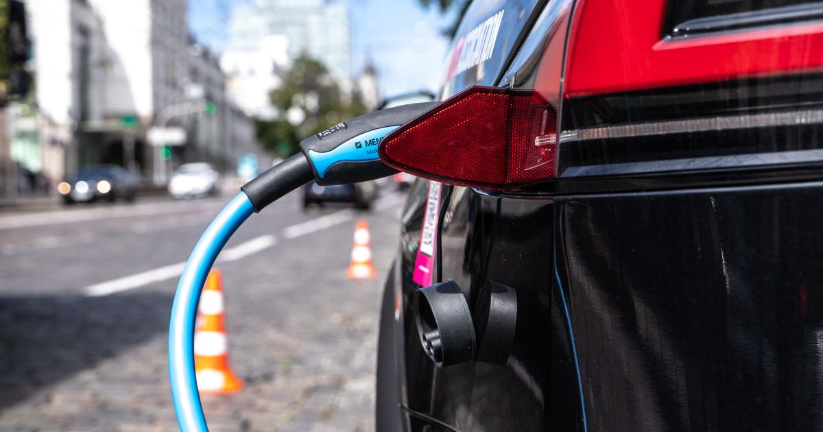 Верховная Рада приняла ряд фискальных стимулов для развития электротранспорта: что это значит