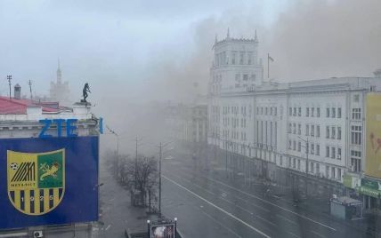 У Харкові російська ракета впала біля будівлі міськради (фото)
