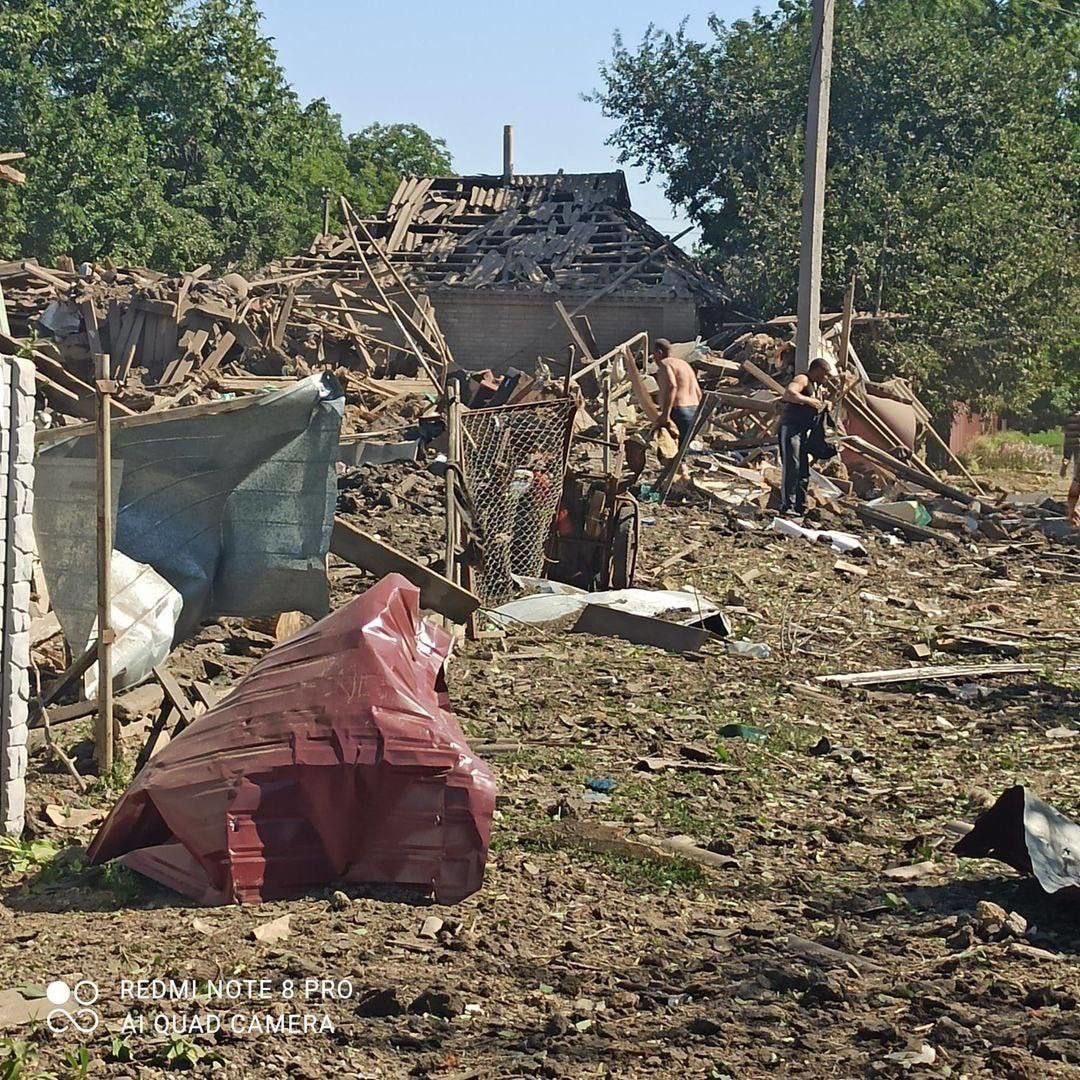 Война в Украине 2022: появилось фото последствий удара на Днепропетровщине,  куда ракета попала в жилой дом с детьми