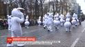 Новая традиция: в столице состоялся первый новогодний парад