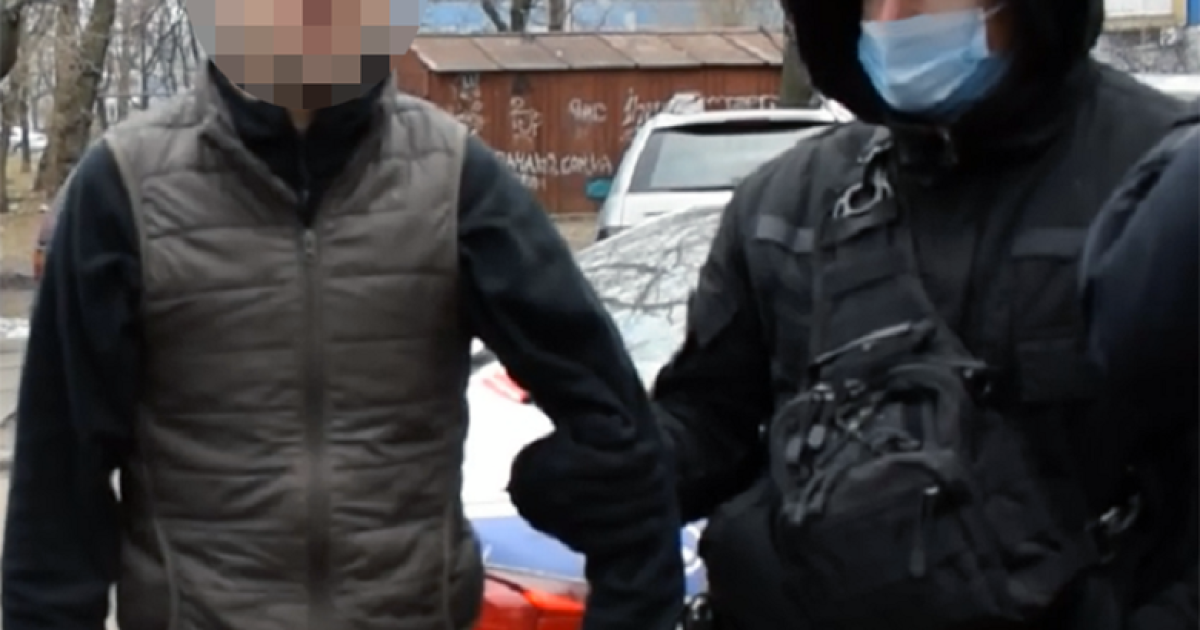 У Києві затримали іноземців, які обікрали квартиру на Оболоні
