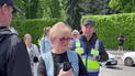 Женщина включила советские песни в Киеве. Фото: скриншот из видео Новости Киев